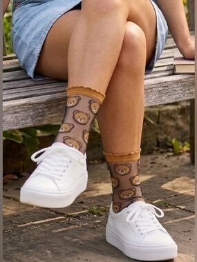 NWT Sock Candy Teddy Bear Ruffle Tan Sheer Crew Socks OS